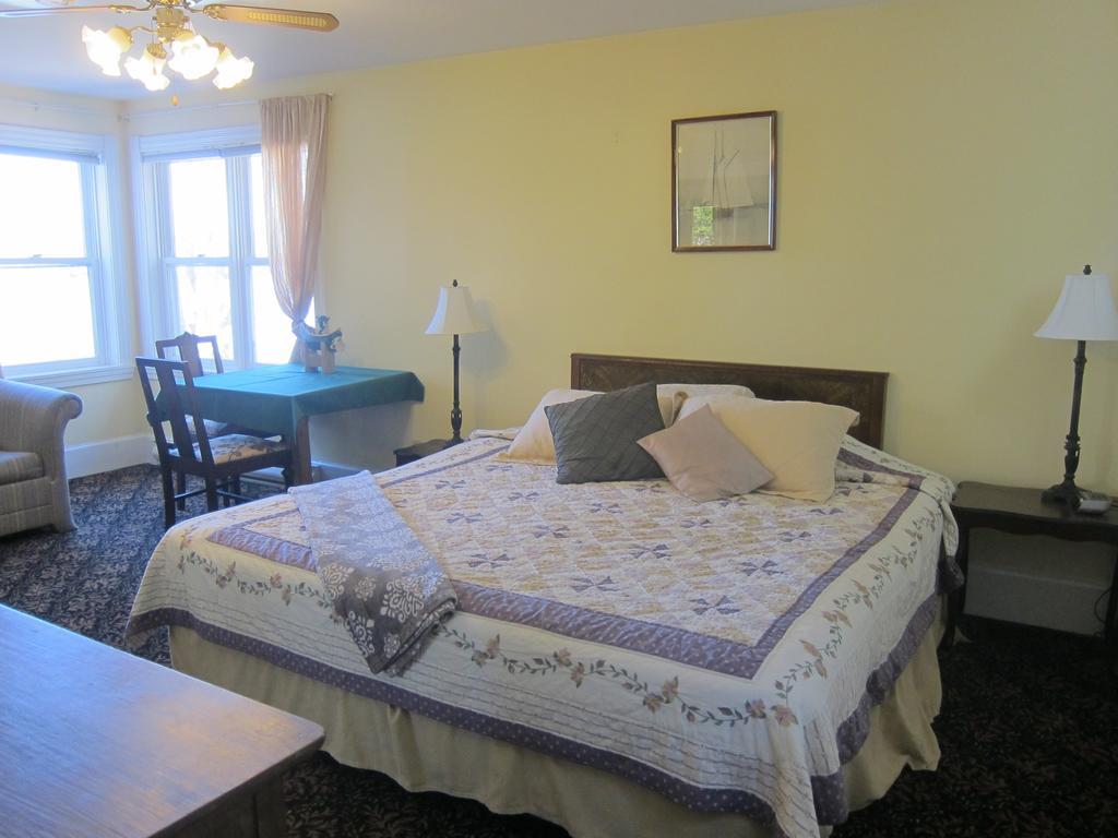 Salmon River Country Inn Head of Jeddore Pokoj fotografie