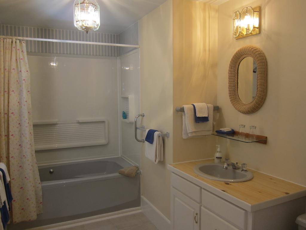 Salmon River Country Inn Head of Jeddore Pokoj fotografie