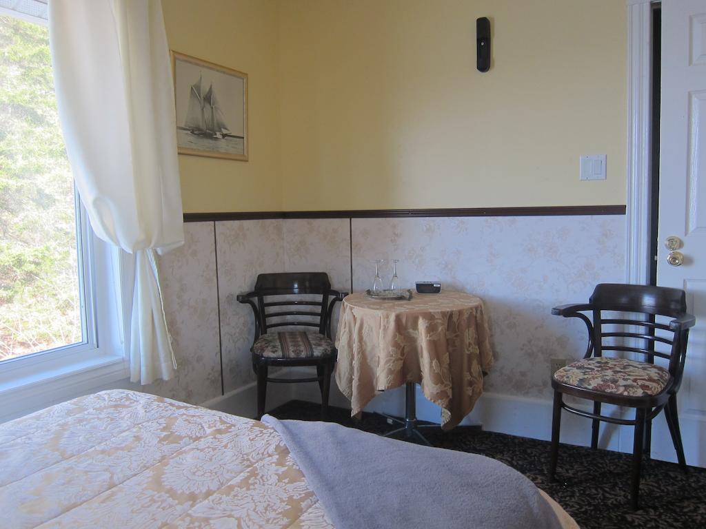 Salmon River Country Inn Head of Jeddore Pokoj fotografie