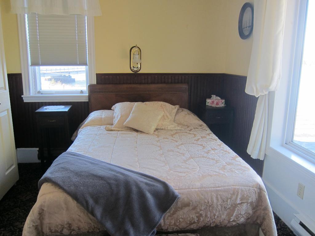 Salmon River Country Inn Head of Jeddore Pokoj fotografie